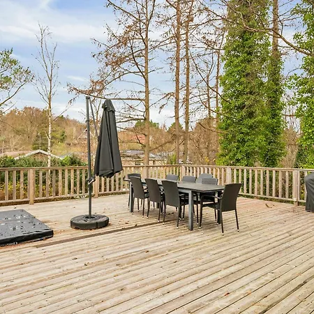 Cosy With Outdoor Hot Tub And Scenic Surroundings In *