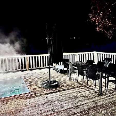 Cosy With Outdoor Hot Tub And Scenic Surroundings In *