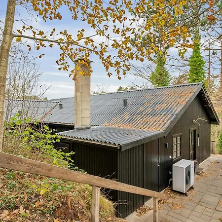 Cosy With Outdoor Hot Tub And Scenic Surroundings In *